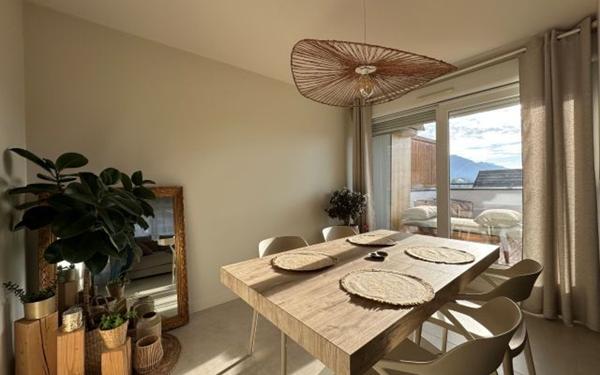 Appartement à vendre    4 pièces • 95 m2 Pringy