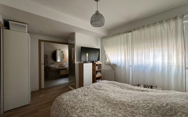 Appartement à vendre    4 pièces • 95 m2 Pringy