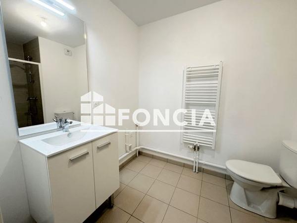 Location Appartement 3 pièces 69.67 m² - Deville-les-rouen 76250