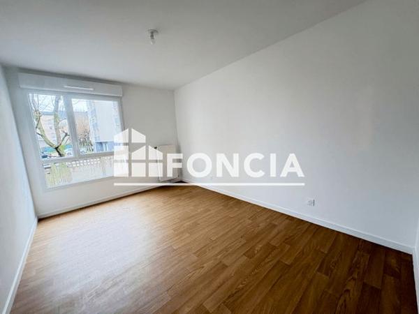 Location Appartement 3 pièces 69.67 m² - Deville-les-rouen 76250