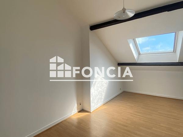 Location Studio 22.83 m² - 5 RUE VICTOR THUILLAT Limoges 87000
