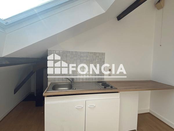 Location Studio 22.83 m² - 5 RUE VICTOR THUILLAT Limoges 87000