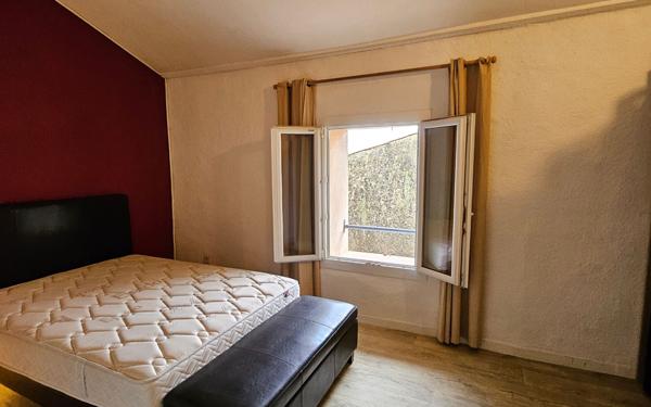 Appartement à vendre    2 pièces • 4 174 m2 Pertuis