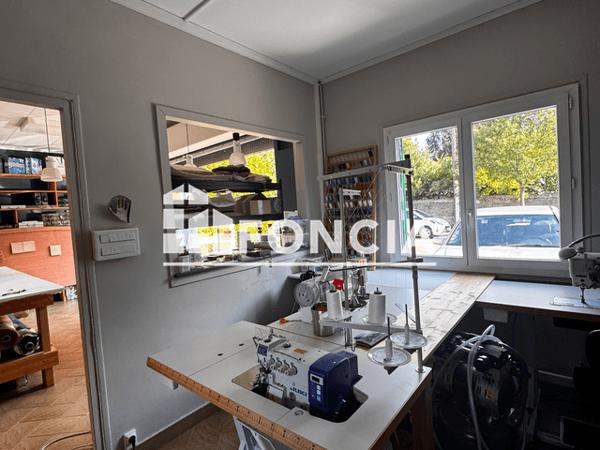Location Local commercial 3 pièces 60 m² - 6, Rue Aristide Briand Bourgoin Jallieu 38300