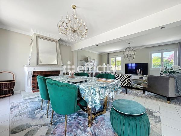 Maison
         8 pièces
        - 182 m² Exclusivité 499 000 € *