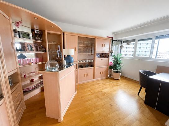 Appartement
         4 pièces
        - 89 m²