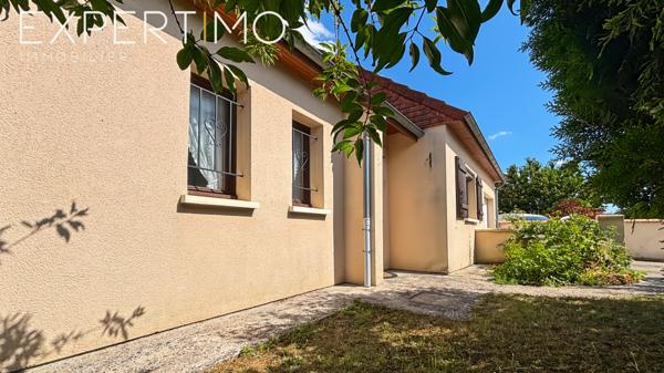 Angerville (91670) À vendre maison 3 / 4 chambres, vie de plain-pied, jardin arboré et garage