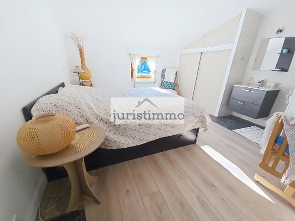 Uchaux (84100) Grande Maison avec Piscine à Débordement à Uchaux sur 3000m²