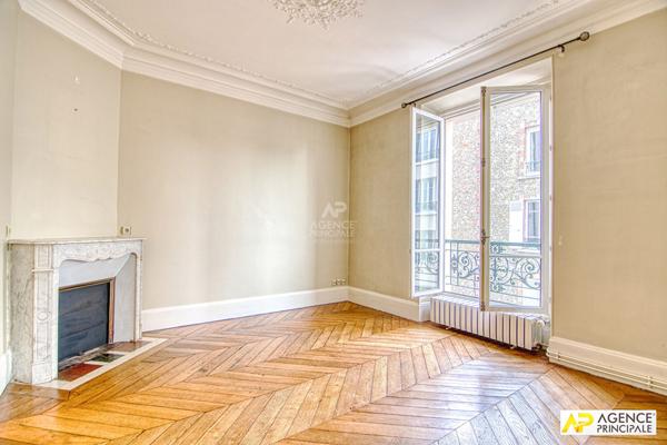 Versailles Rive-Droite Appartement 4 pièces environ 80m² carrez situé au 1er étage avec cave et local vélos €695 000 ** - Référence 25810