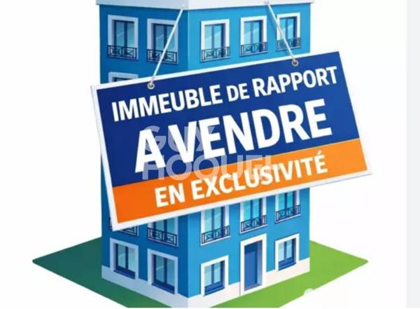 Immeuble de rapport à Champagne Sur Seine 5 pièce(s) de 140 m2 composé d'un local commercial avec un logement et de deux appartements