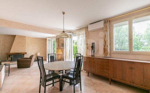 Maison à vendre    7 pièces •  La Queue-en-Brie