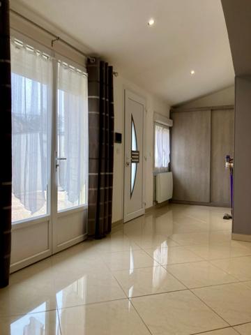 Deux maisons à NANTEUIL LES MEAUX (77)