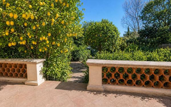 Maison à vendre    4 pièces •  Toulon