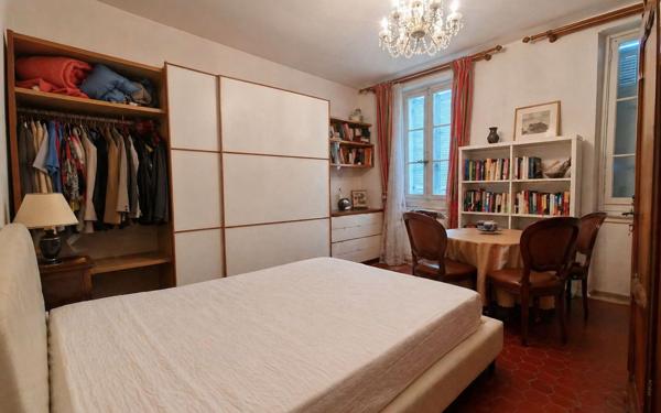 Maison à vendre    4 pièces •  Toulon