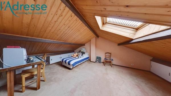 Maison Villiers Sur Marne 4 pièce(s) 212m² au sol !