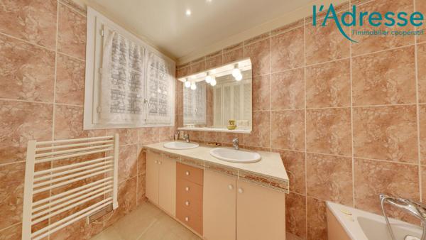 Maison Villiers Sur Marne 4 pièce(s) 212m² au sol !