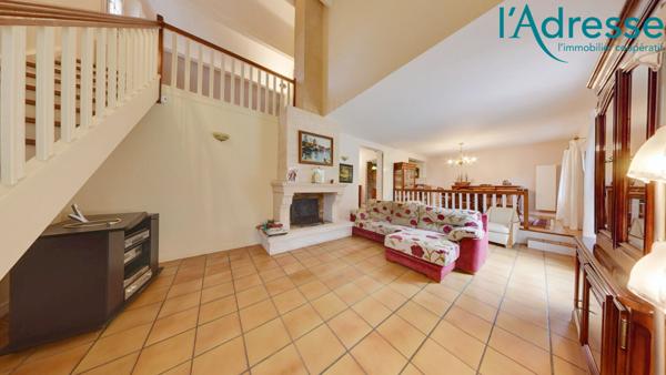 Maison Villiers Sur Marne 4 pièce(s) 212m² au sol !