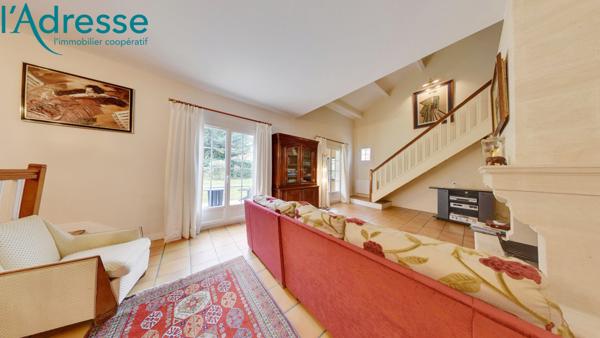 Maison Villiers Sur Marne 4 pièce(s) 212m² au sol !