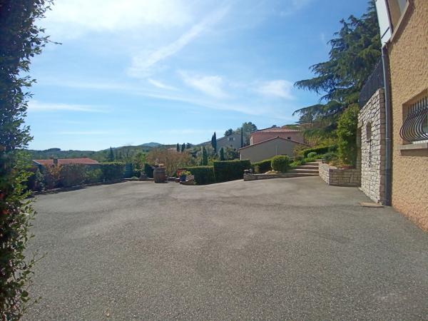 Maison 5 pièces - 126 m² Bien prestige