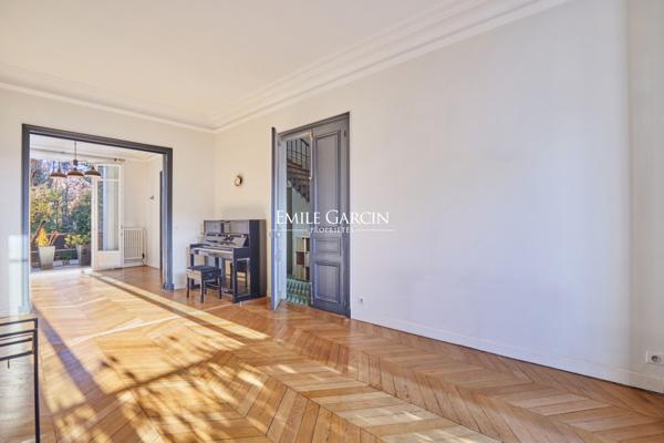 A vendre - Maison - 92400 - Courbevoie  - 174m²  -  5 chambres - jardin