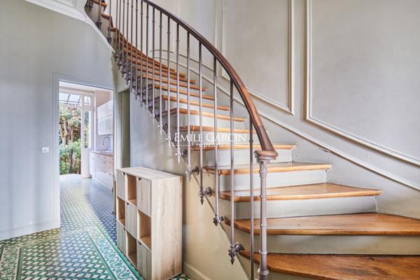 A vendre - Maison - 92400 - Courbevoie  - 174m²  -  5 chambres - jardin