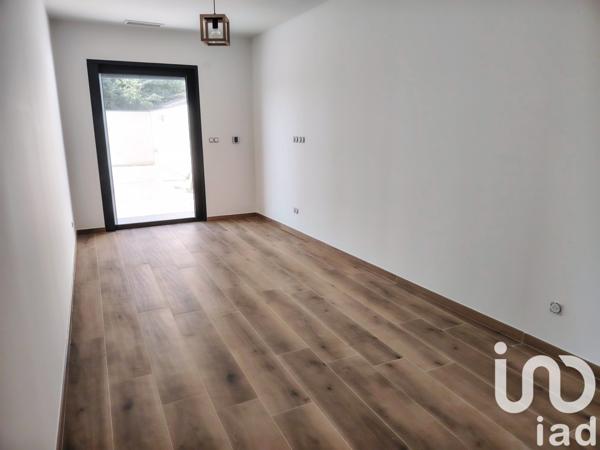 Maison 7 pièces de 210 m² à Bagnols-sur-Cèze (30200)
