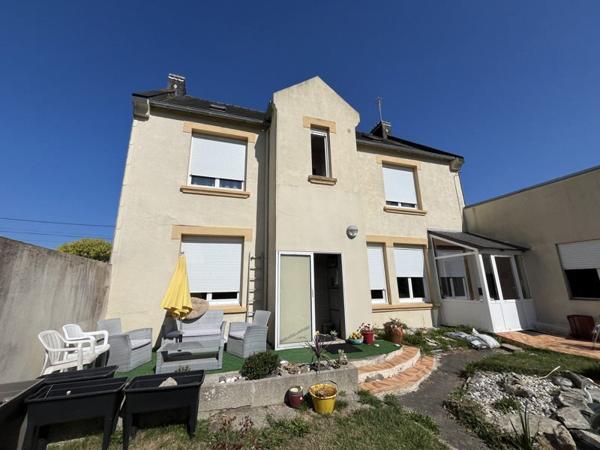 Maison à vendre 369 600 € Landerneau 8 p 207 m² DPE E
