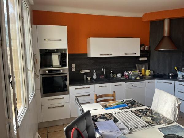 Maison à vendre 369 600 € Landerneau 8 p 207 m² DPE E