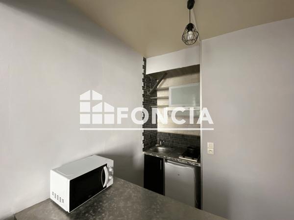 Location Studio meublé 22.59 m² - 80-82 RUE DES CARMES Orleans 45000