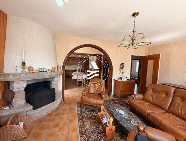 Maison de charme à rénover au coeur du bourg de Saint-Philibert