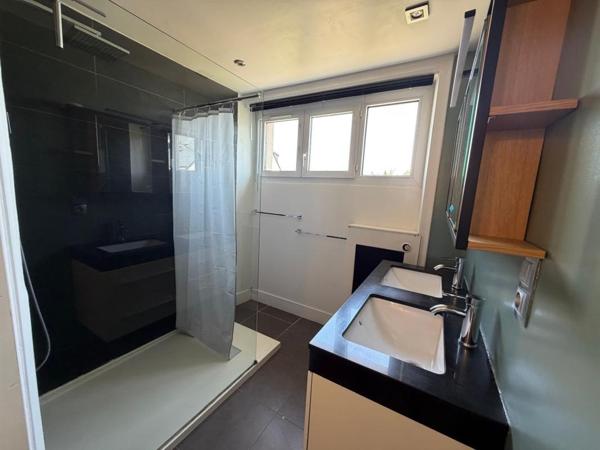 A LOUER - Maison meublée, 4 chambres, jardin et garage