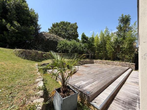 A LOUER - Maison meublée, 4 chambres, jardin et garage