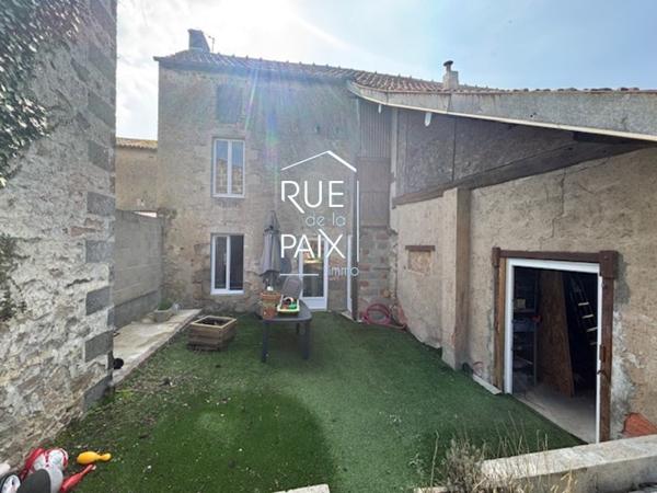 79350 clessé Maison Clessé 5 pièce(s) 200 m2