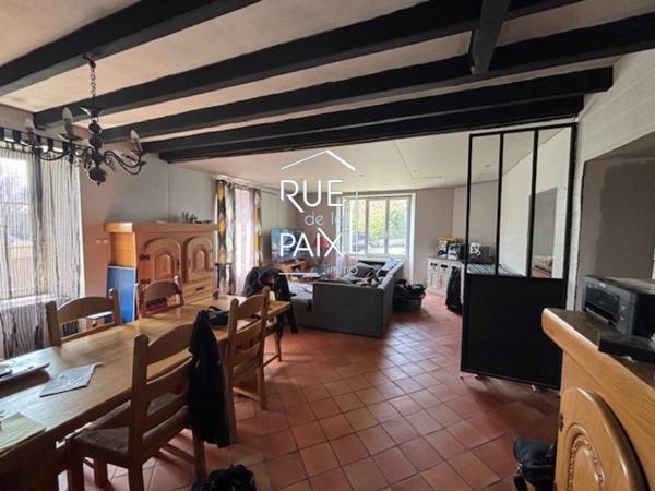 79350 clessé Maison Clessé 5 pièce(s) 200 m2