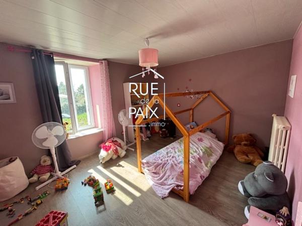 79350 clessé Maison Clessé 5 pièce(s) 200 m2