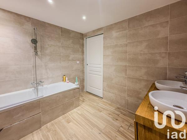 Maison à vendre 4 pièces 160 m² Cosnac