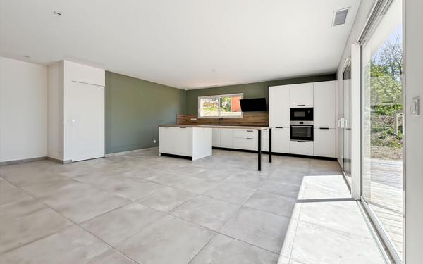 Maison à vendre    4 pièces •  Montbartier
