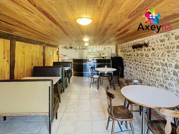 Saint-Martin-d'Estréaux (42620) A VENDRE- PROCHE SECTEURS TOURISTIQUES- PROPRIÉTÉ AVEC GITES SUR 1HA600 ENVIRON DE TERRAIN