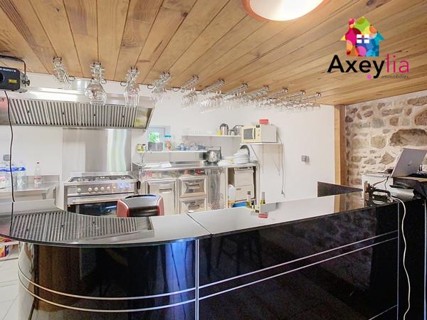 Saint-Martin-d'Estréaux (42620) A VENDRE- PROCHE SECTEURS TOURISTIQUES- PROPRIÉTÉ AVEC GITES SUR 1HA600 ENVIRON DE TERRAIN