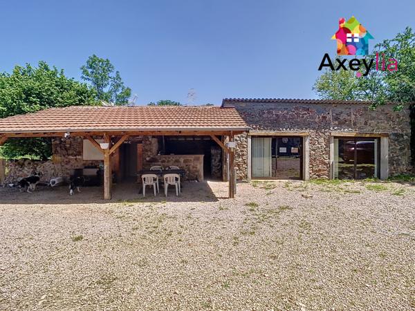 Saint-Martin-d'Estréaux (42620) A VENDRE- PROCHE SECTEURS TOURISTIQUES- PROPRIÉTÉ AVEC GITES SUR 1HA600 ENVIRON DE TERRAIN