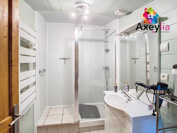 Saint-Martin-d'Estréaux (42620) A VENDRE- PROCHE SECTEURS TOURISTIQUES- PROPRIÉTÉ AVEC GITES SUR 1HA600 ENVIRON DE TERRAIN