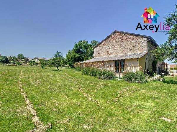 Saint-Martin-d'Estréaux (42620) A VENDRE- PROCHE SECTEURS TOURISTIQUES- PROPRIÉTÉ AVEC GITES SUR 1HA600 ENVIRON DE TERRAIN