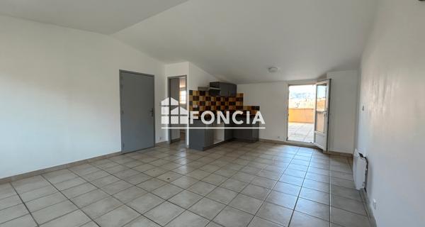 Location Appartement 2 pièces 51.7 m² - Cavaillon 84300
