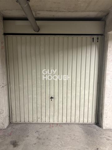 à vendre box fermé en sous-sol