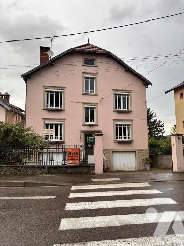 Maison à usage d'habitation située à LONS LE SAUNIER