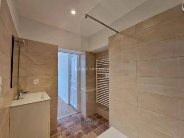 Location                                                      Appartement
                        
                     2 pièces                      43 m2                     à Le Luc