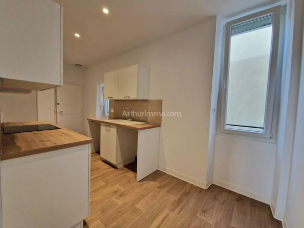 Location                                                      Appartement
                        
                     2 pièces                      43 m2                     à Le Luc