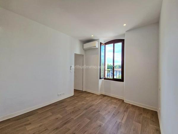 Location                                                      Appartement
                        
                     2 pièces                      43 m2                     à Le Luc