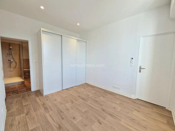 Location                                                      Appartement
                        
                     2 pièces                      43 m2                     à Le Luc