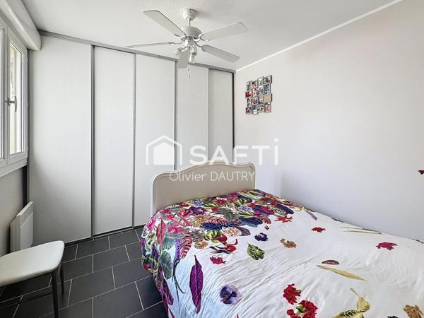 T2 cabine avec grande terrasse et stationnement – Au calme